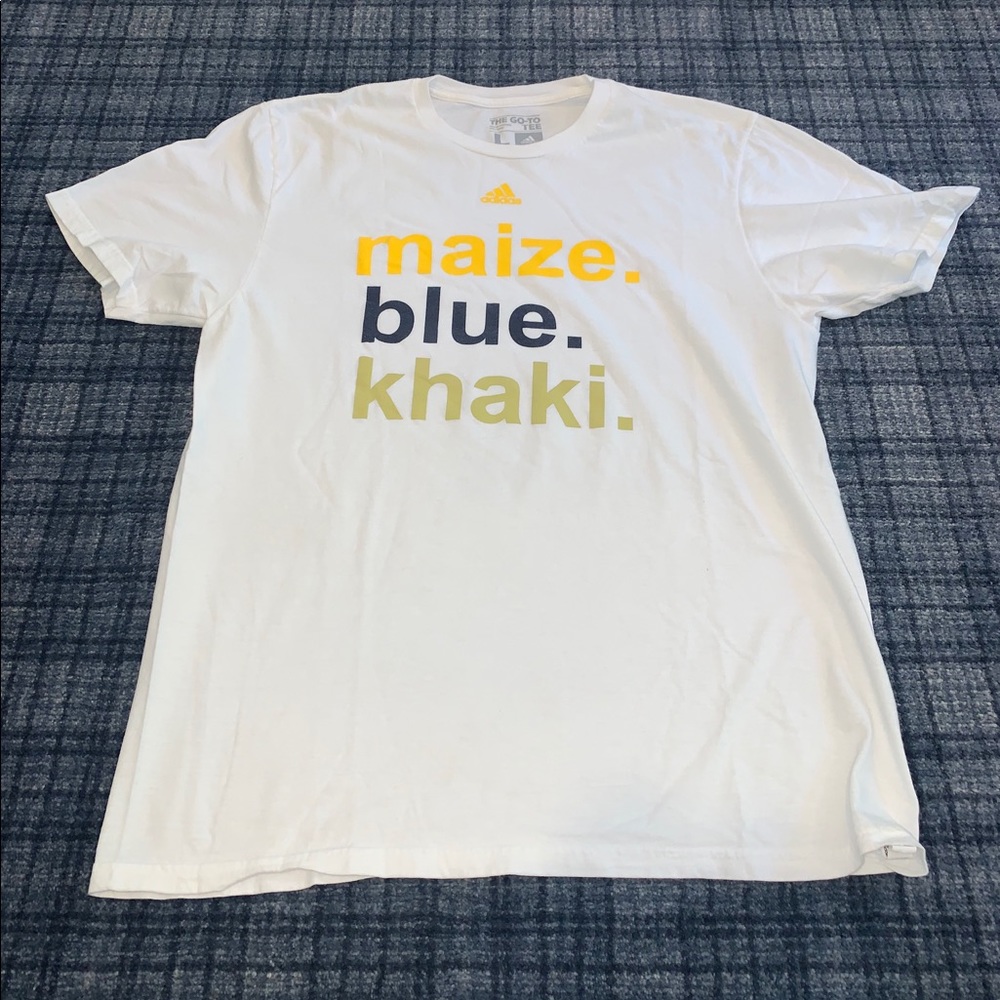 Men’s University of Michigan football t-shirt